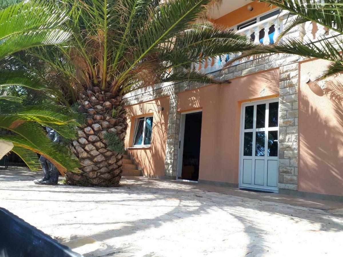 Apartments Horvat On Island Pag วลาชิตชี ภายนอก รูปภาพ