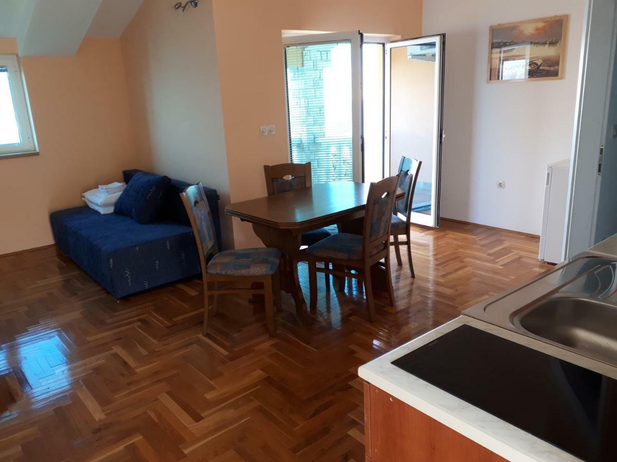 Apartments Horvat On Island Pag วลาชิตชี ภายนอก รูปภาพ